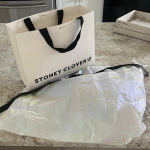 Stoney clover bag and dust bag